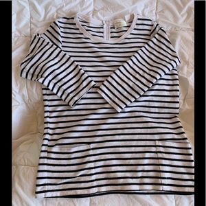 Onque Sport Light Weight Sweater